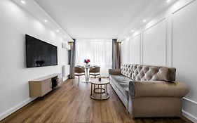 Warsaw Centrum Apartment - Workspace, Balcony - By Rentujemy